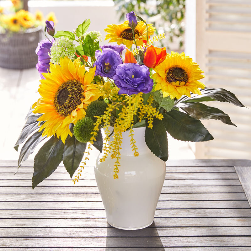 Bunter Prachtstrau mit Sonnenblumen Bild 2
