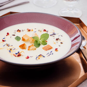 Produktbild fr 'Spargel-Gazpacho mit Knoblauch-Crotons'